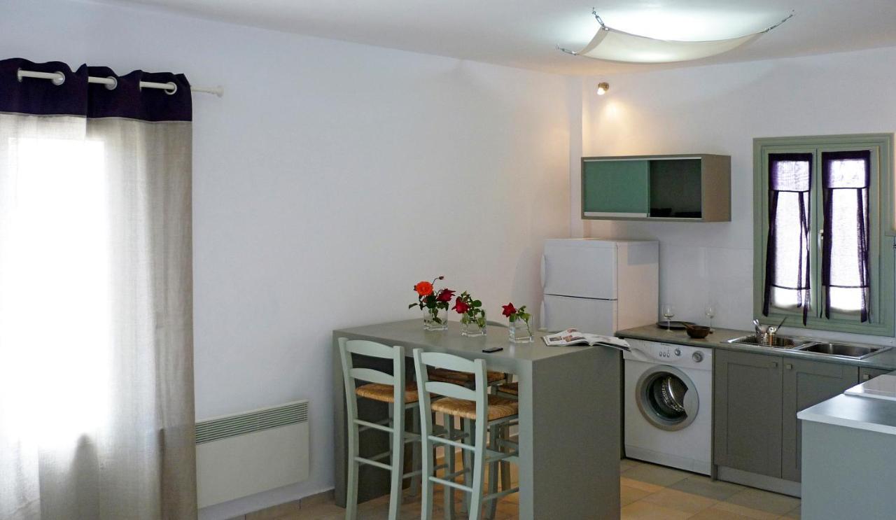 Anima Apartments Folegandros Town ภายนอก รูปภาพ